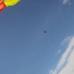 parachutiste-chute-libre-meteorite-omg