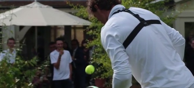 Nadal fait 400 jongles sur la tranche d’une raquette