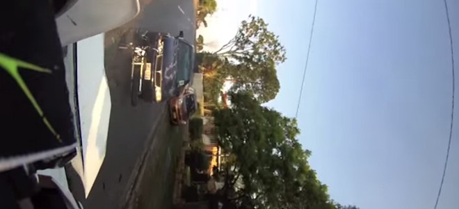 Un motard se fait percuter à l’arrêt