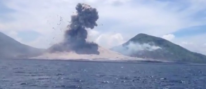 Eruption du volcan Tavurvur