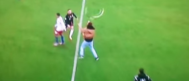 Ribéry agressé et insulté en plein match par un streaker