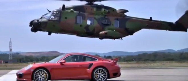 Porsche 911 vs Hélicoptères